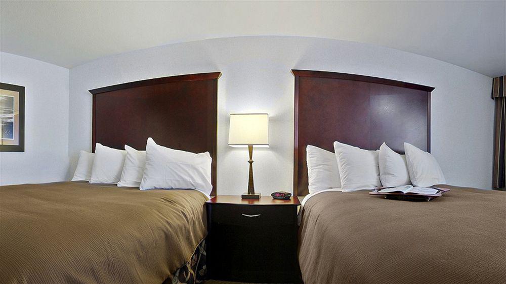 Ramada By Wyndham Tukwila Southcenter Hotel Ngoại thất bức ảnh